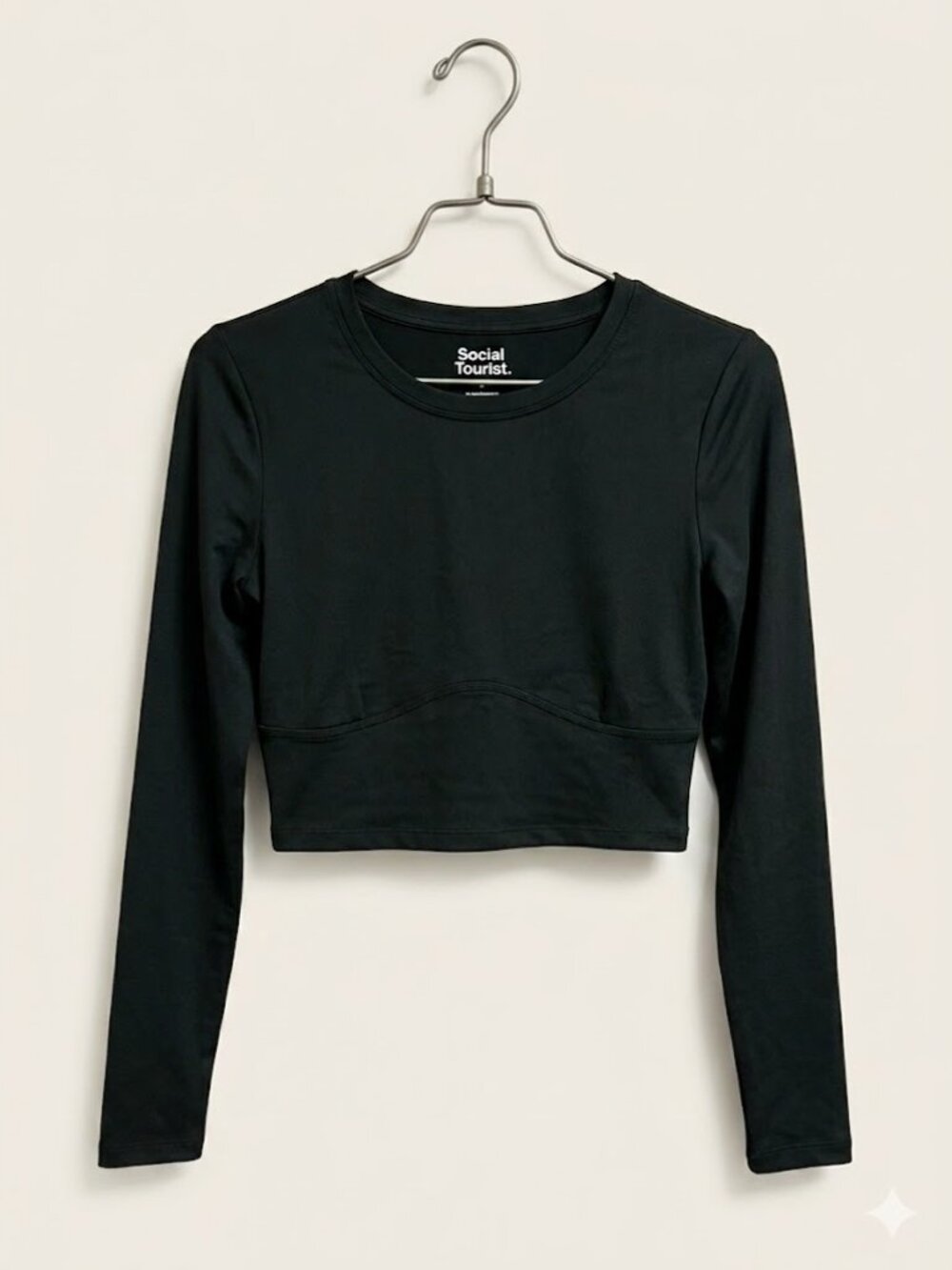 Sleek Black Long Sleeve Crop Tee - Small